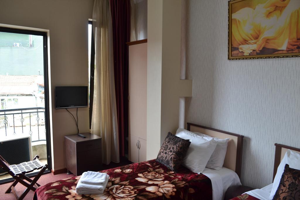 Hotel Elite House Batumi Luaran gambar